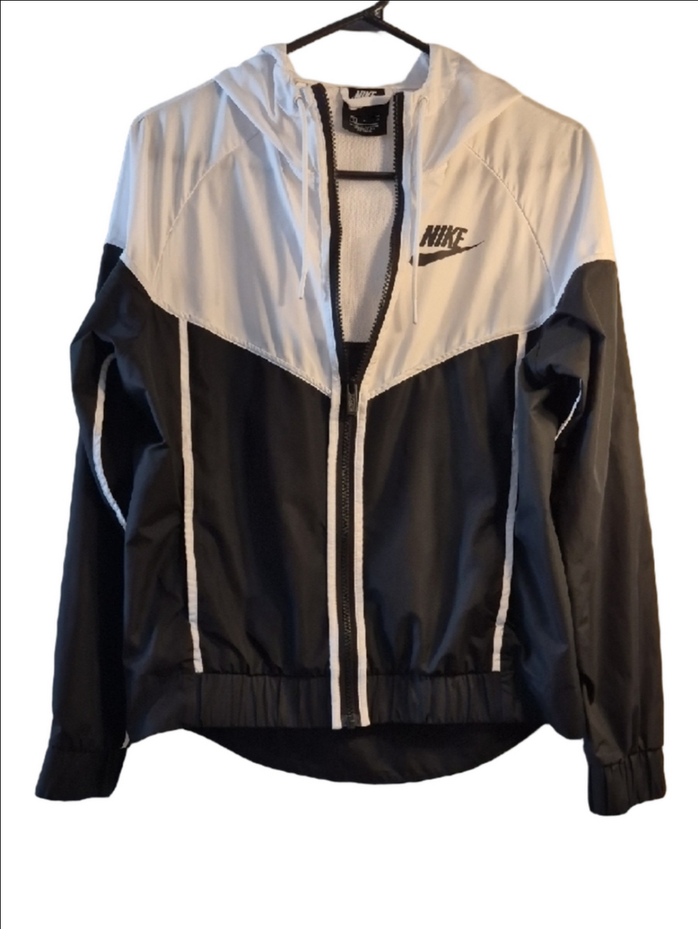 Nike Sportswear Windrunnet Hooded Jacket In Black and White Color Size S - Picture 2 of 6